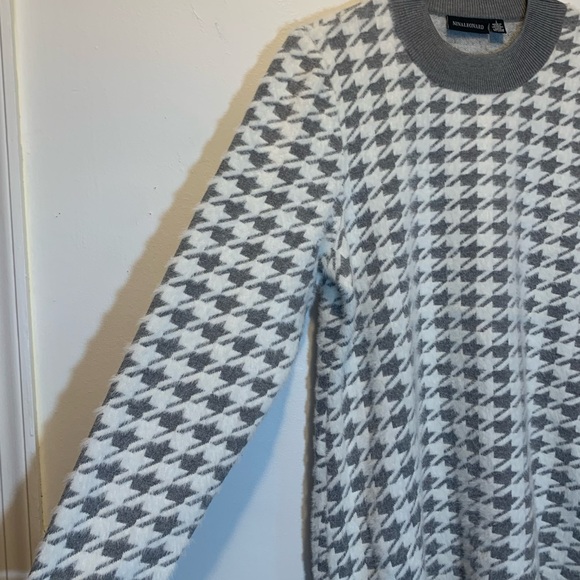 Nina Leonard Fuzzy Houndstooth Sweater - Picture 5 of 9